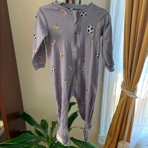 🍊5/$25 Pekkle Grey Sports-Themed Kids One Piece Footies 12m